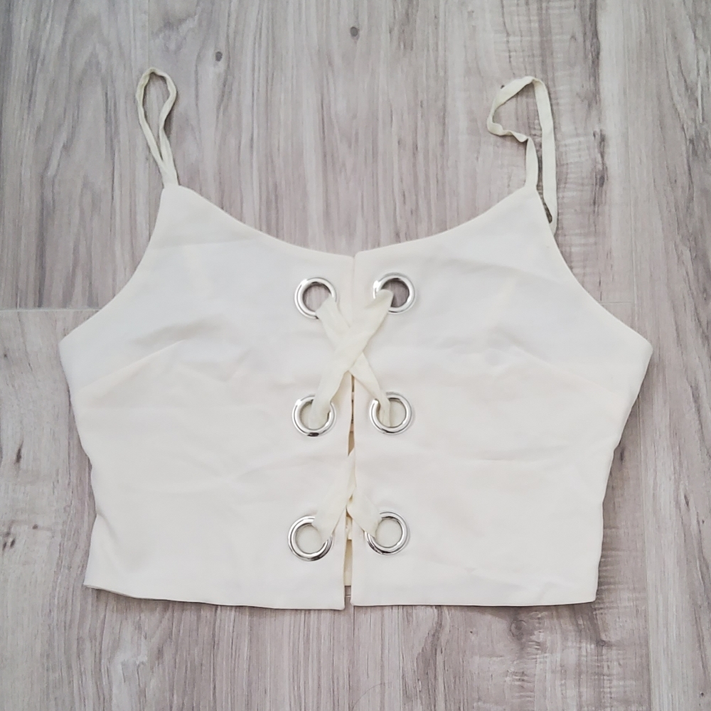 🌸 NWT Silence + Noise Croptop Tanktop